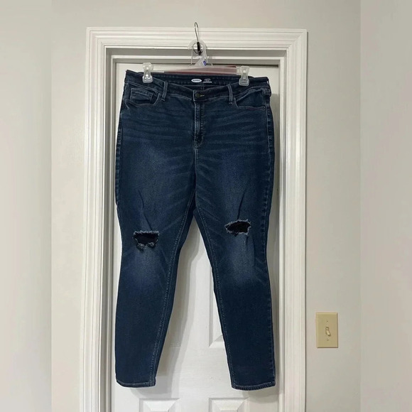 Old Navy Denim - Old Navy, Rockstar, Super Skinny jeans, distressed with holes at knees, size 18